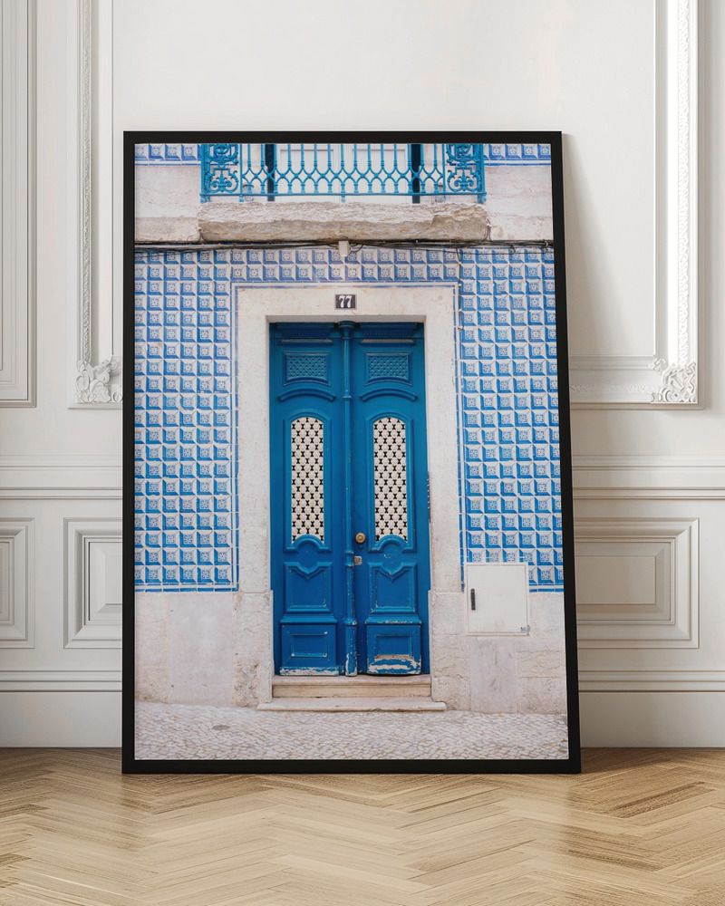 Poster - Blauwe deur in Lissabon