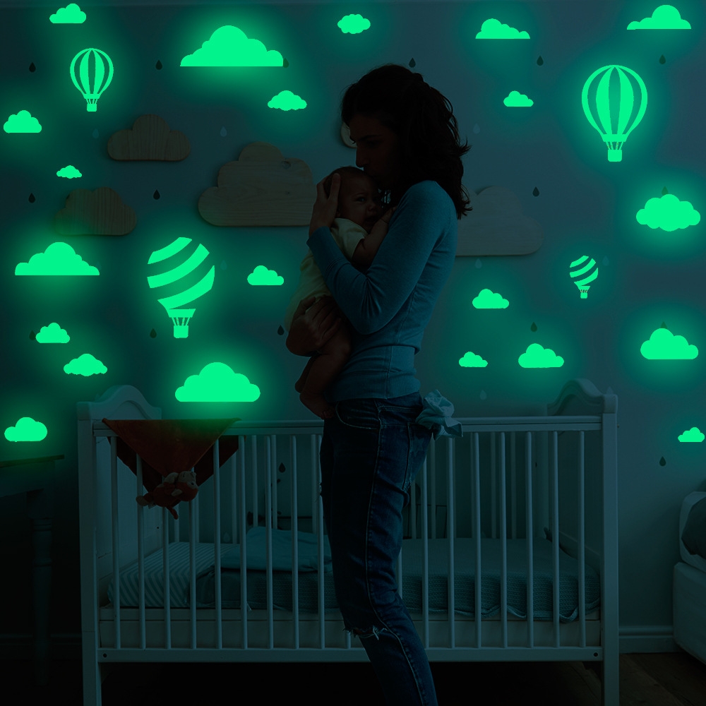 Muursticker - Wolken en luchtballonnen / Gloed in het donker